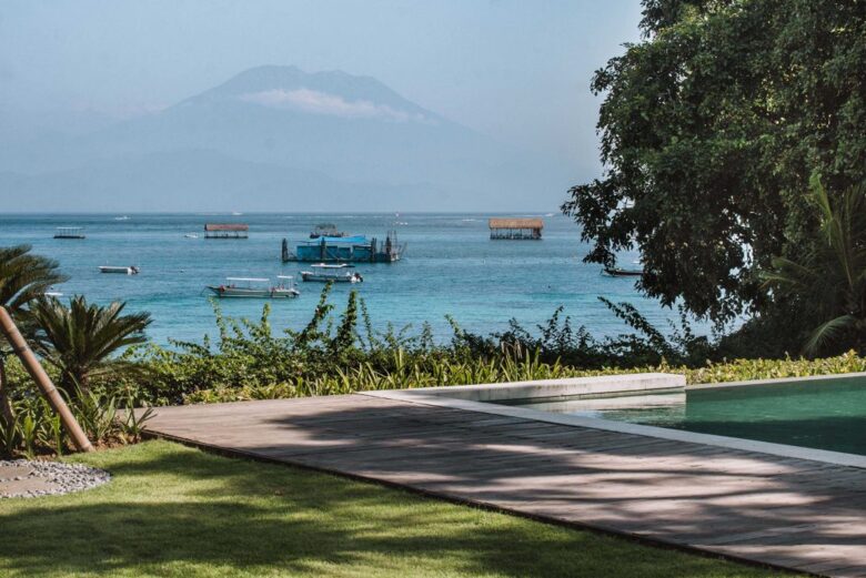 Fully Staffed Oceanfront Beach Estate - Nusa Lembongan, Indonesia