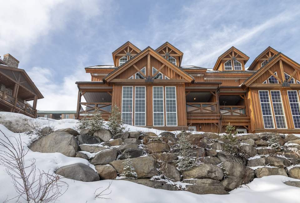 Big White Mountain Luxe - Big White, Canada