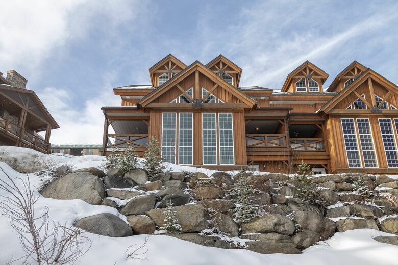 Big White Mountain Luxe - Big White, Canada