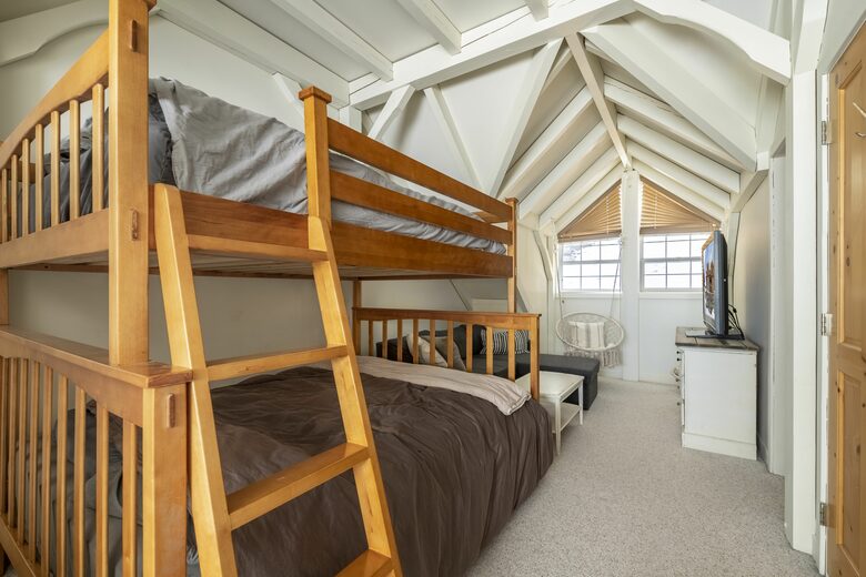 Big White Mountain Luxe - Big White, Canada