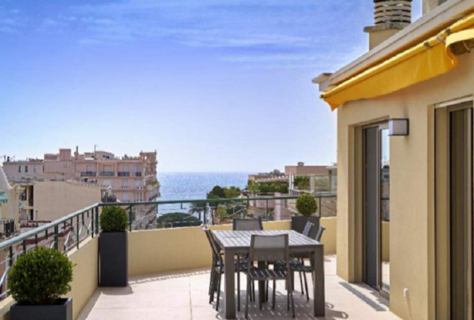 Croisette Penthouse - Cannes, France