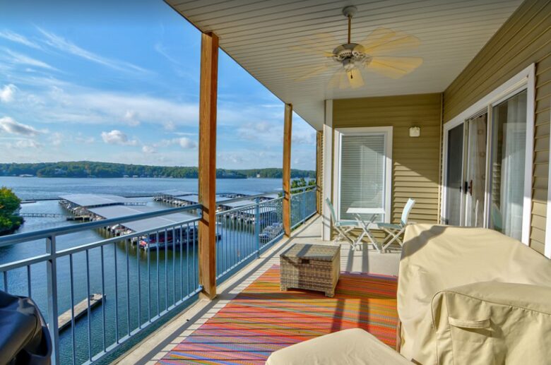 Lake of the Ozarks Waterfront Retreat - Lake Ozark, Missouri