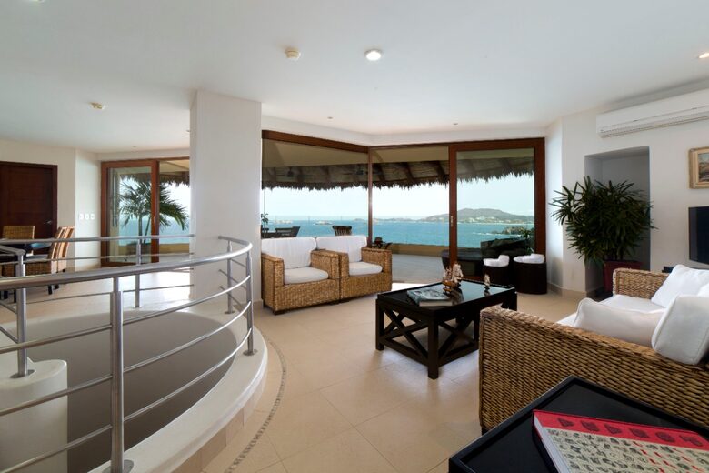 Waterfront Ixtapa Luxury Retreat - Ixtapa, Mexico