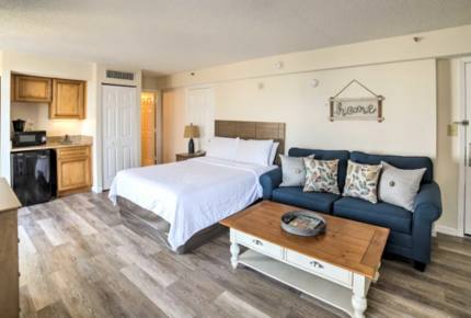 Beach Colony Luxury Studio - Myrtle Beach, South Carolina