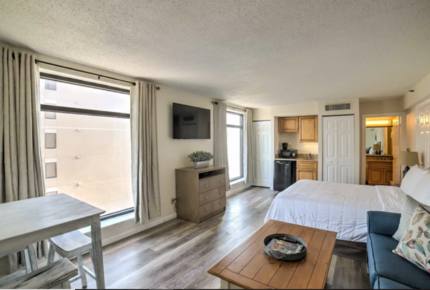 Beach Colony Luxury Studio - Myrtle Beach, South Carolina