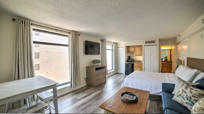 Beach Colony Luxury Studio - Myrtle Beach, South Carolina