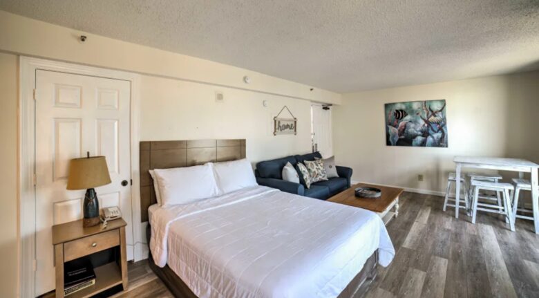 Beach Colony Luxury Studio - Myrtle Beach, South Carolina