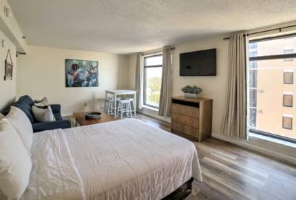 Beach Colony Luxury Studio - Myrtle Beach, South Carolina