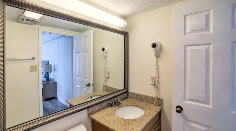 Beach Colony Luxury Studio - Myrtle Beach, South Carolina