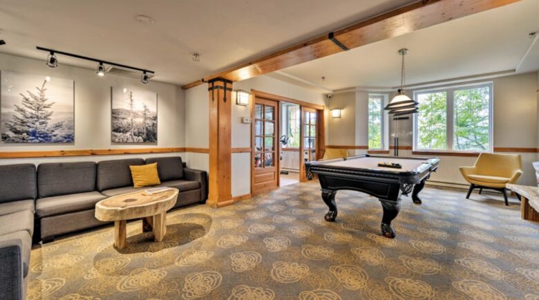 Ski In Ski Out Luxury Lodge Studio - Mont-Tremblant, Canada