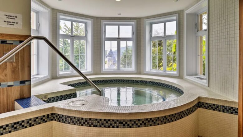 Ski In Ski Out Luxury Lodge Studio - Mont-Tremblant, Canada