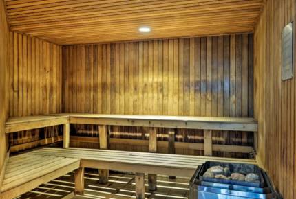 Ski In Ski Out Luxury Lodge Studio - Mont-Tremblant, Canada