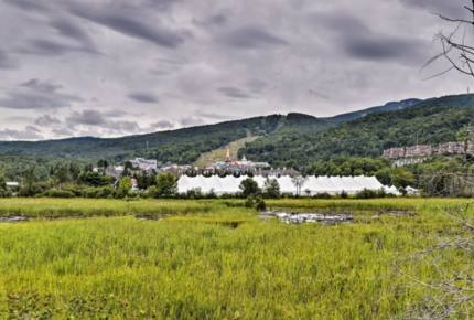 Ski In Ski Out Luxury Lodge Studio - Mont-Tremblant, Canada