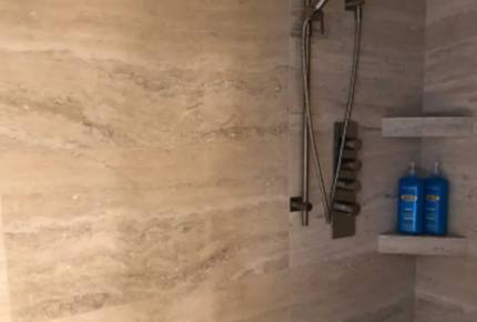 Kelowna Luxury Penthouse - Kelowna, Canada