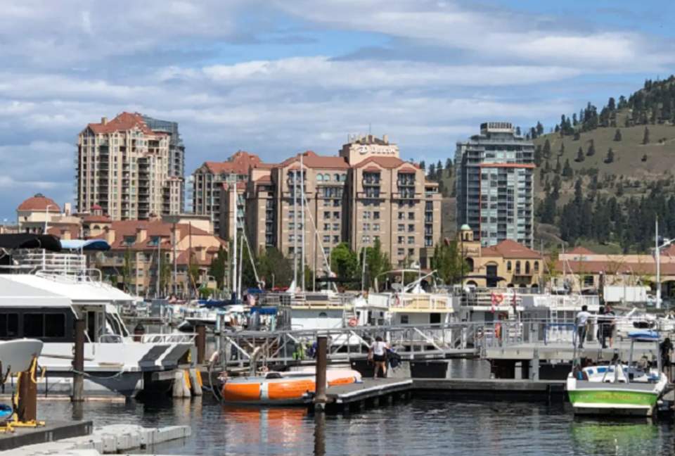 Kelowna Luxury Penthouse - Kelowna, Canada