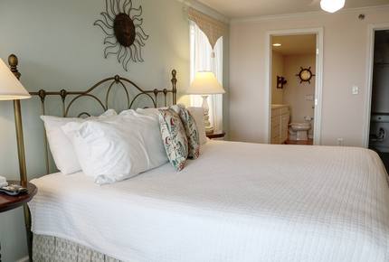 Oceanfront Luxury Retreat - Tybee Island, Georgia