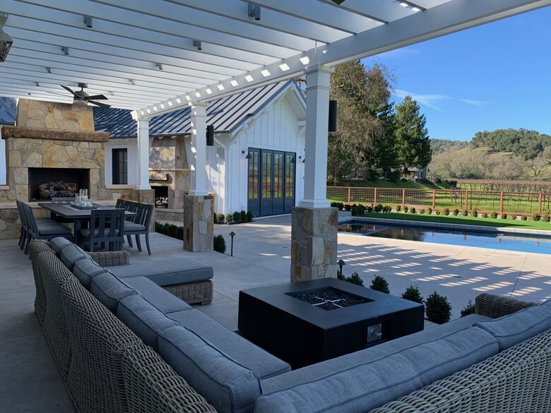 Heart of Napa Valley Luxury Home and Guest House - Walk to French Laundry and Countless Tasting Rooms! - Yountville, California