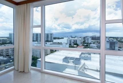 Carillon Oceanfront Luxury Getaway - Miami Beach, Florida