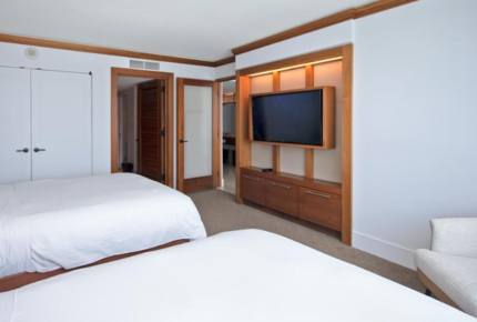 Carillon Oceanfront Luxury Getaway - Miami Beach, Florida