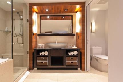 Carillon Oceanfront Luxury Getaway - Miami Beach, Florida