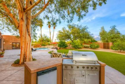 Tucson Panorama Desert Escape - Tucson, Arizona