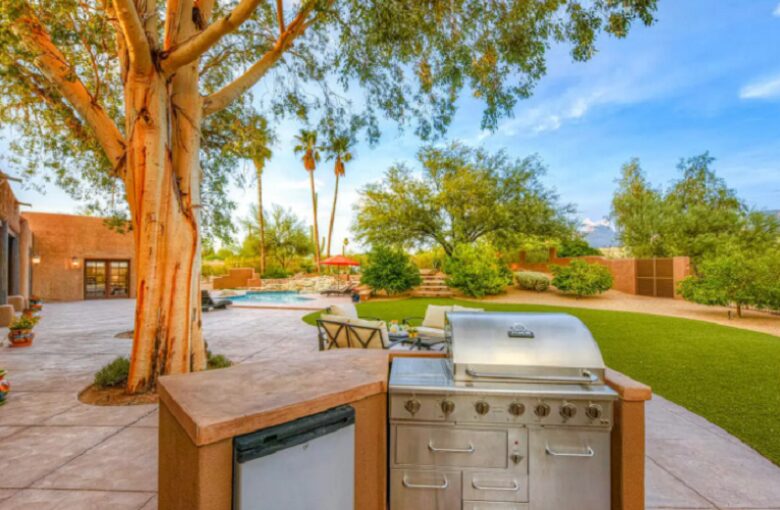 Tucson Panorama Desert Escape - Tucson, Arizona