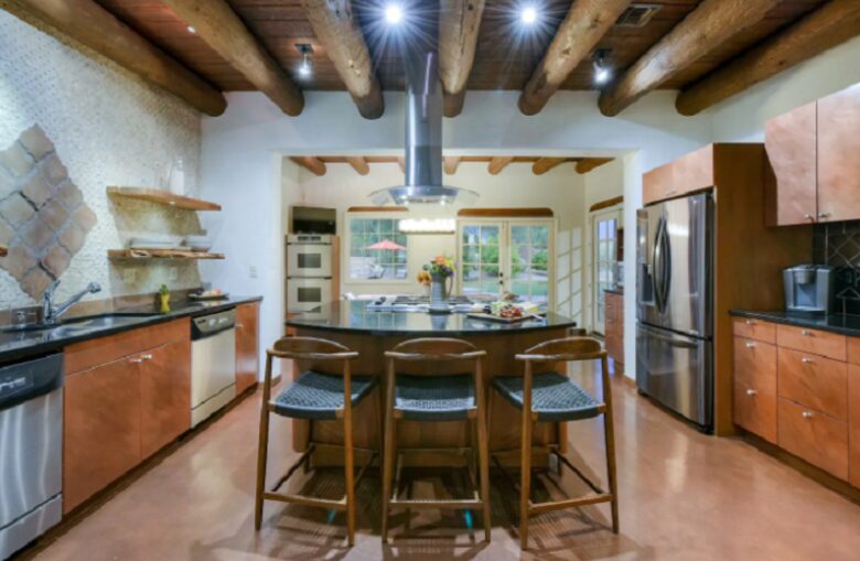 Tucson Panorama Desert Escape - Tucson, Arizona