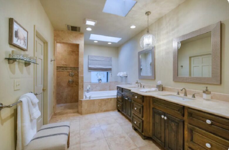 Tucson Panorama Desert Escape - Tucson, Arizona