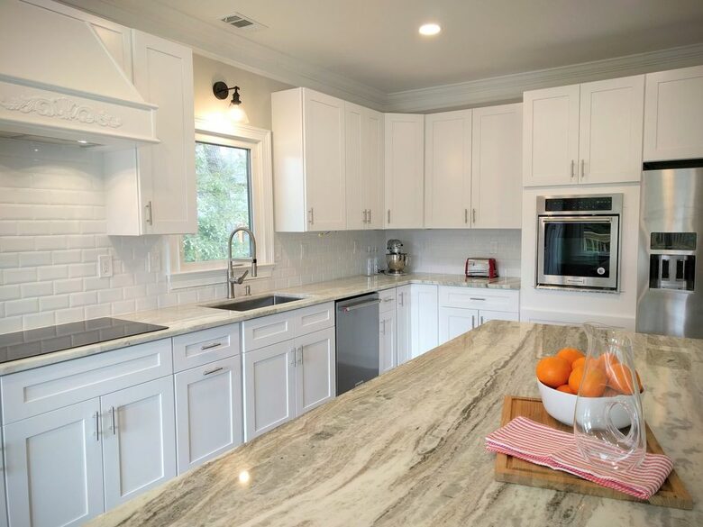 Water's Edge Lake House - Gainesville, Georgia