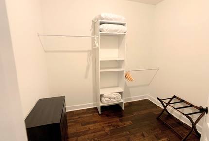 Water's Edge Lake House - Gainesville, Georgia