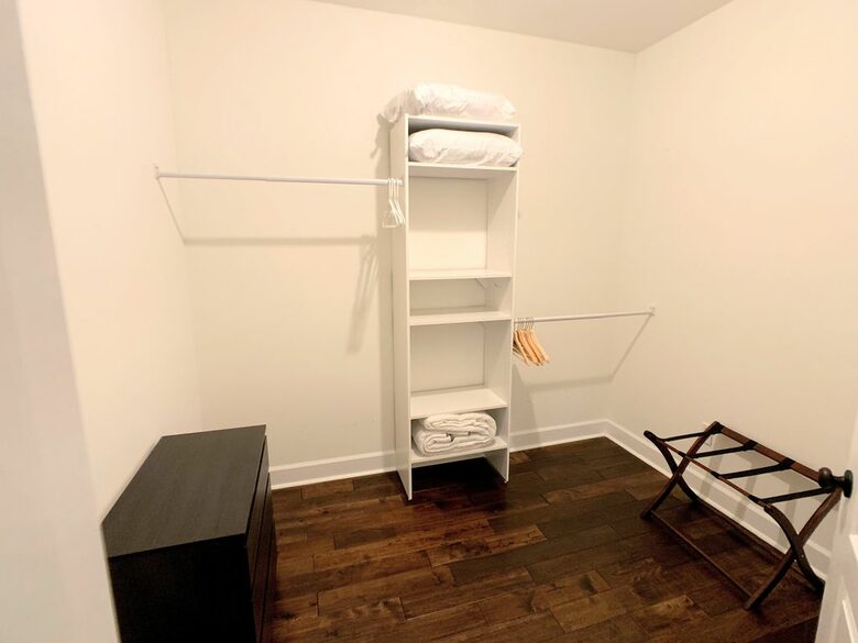 Water's Edge Lake House - Gainesville, Georgia