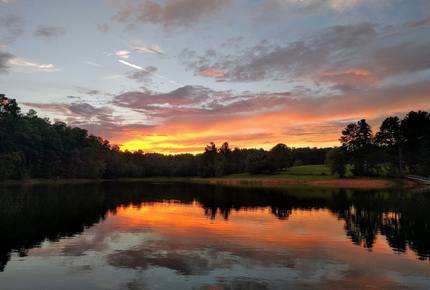 Water's Edge Lake House - Gainesville, Georgia