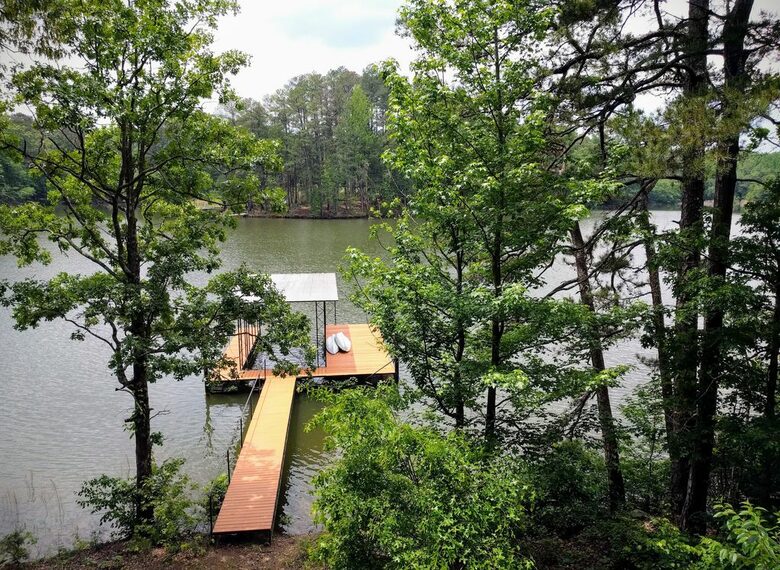 Water's Edge Lake House - Gainesville, Georgia