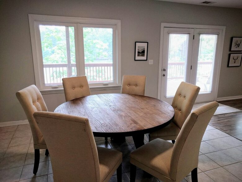 Water's Edge Lake House - Gainesville, Georgia