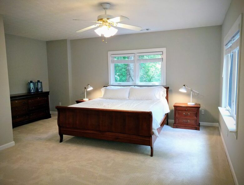 Water's Edge Lake House - Gainesville, Georgia