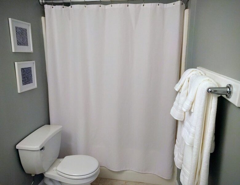 Water's Edge Lake House - Gainesville, Georgia