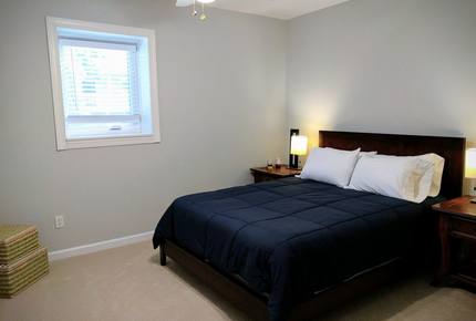 Water's Edge Lake House - Gainesville, Georgia