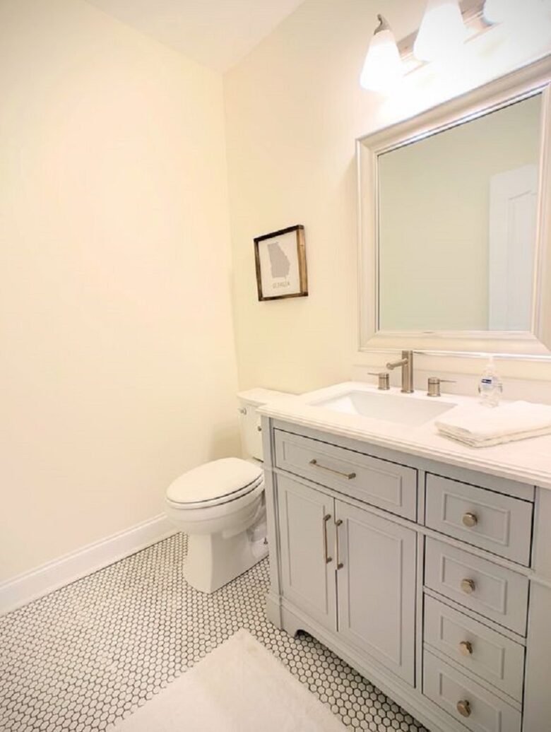 Water's Edge Lake House - Gainesville, Georgia