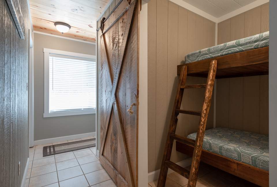 Leo's Hideaway - Panama City Beach, Florida