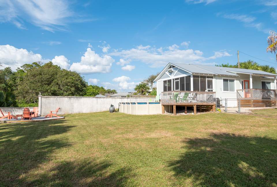 Leo's Hideaway - Panama City Beach, Florida