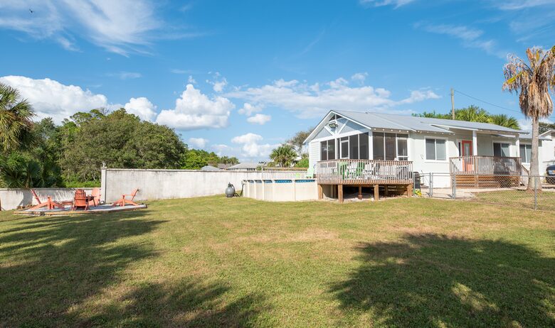 Leo's Hideaway - Panama City Beach, Florida