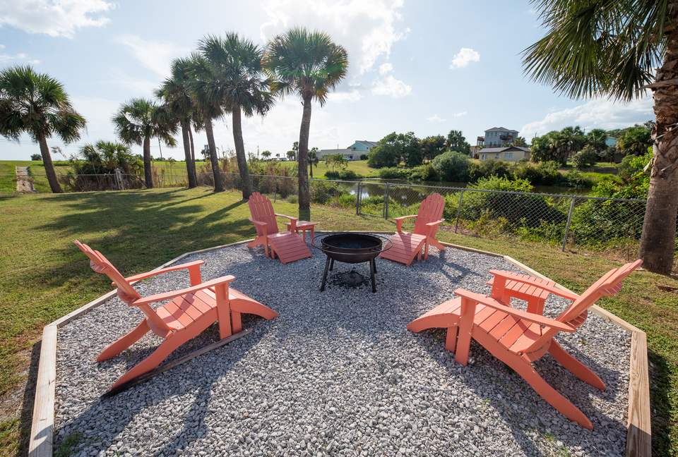 Leo's Hideaway - Panama City Beach, Florida