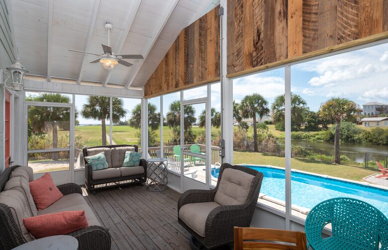 Leo's Hideaway - Panama City Beach, Florida