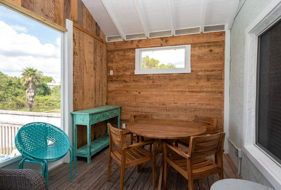 Leo's Hideaway - Panama City Beach, Florida