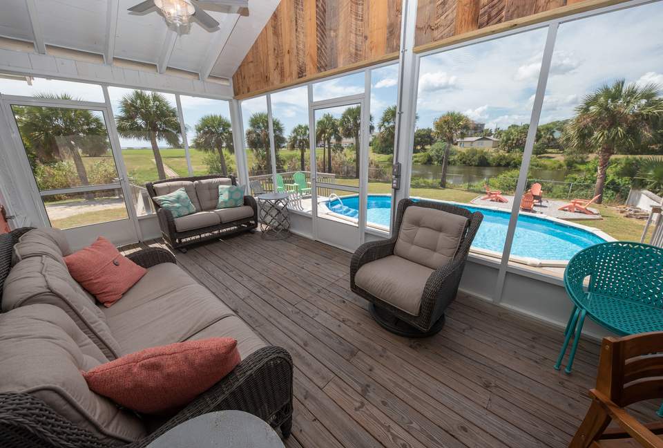 Leo's Hideaway - Panama City Beach, Florida