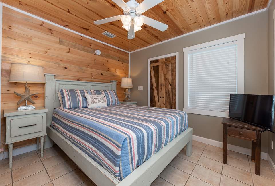 Leo's Hideaway - Panama City Beach, Florida