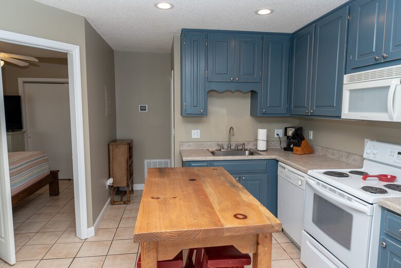 Leo's Hideaway - Panama City Beach, Florida