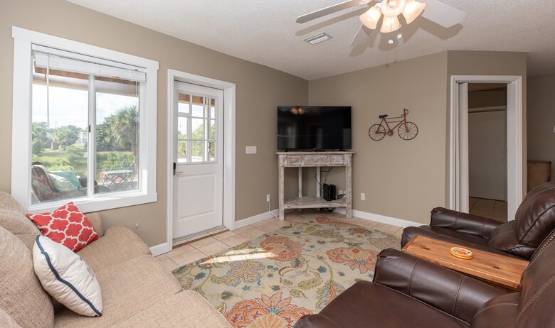 Leo's Hideaway - Panama City Beach, Florida