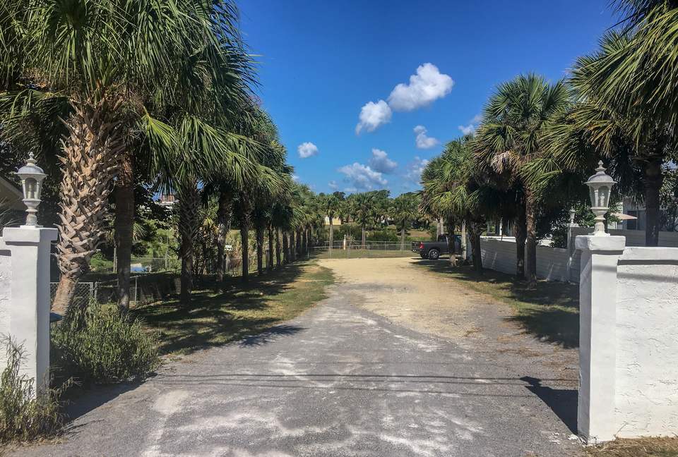 Leo's Hideaway - Panama City Beach, Florida