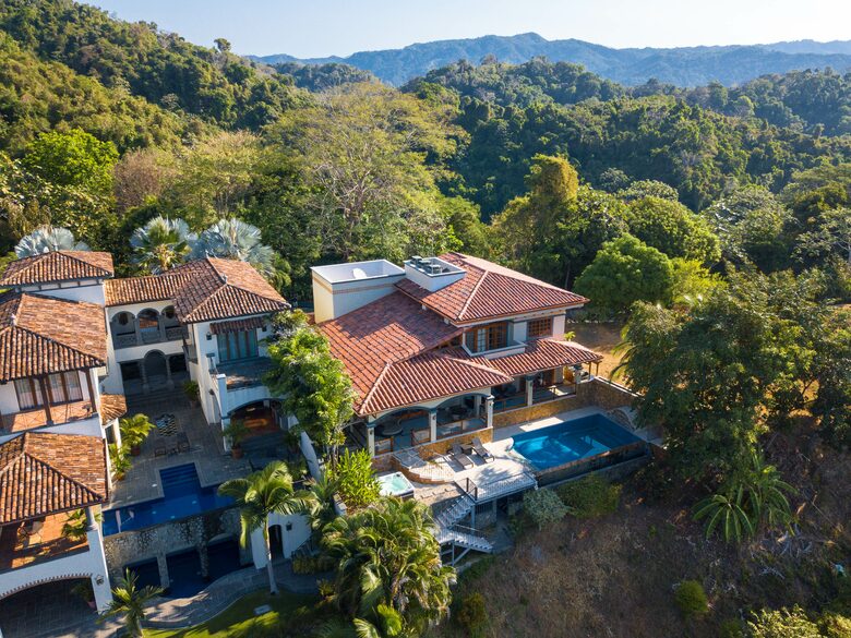 Herradura Bay Luxury Villa - Herradura, Costa Rica